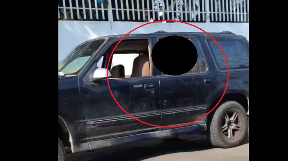 Padres dejan sola a su hija en camioneta sin placas frente a secundaria en San Andrés Cholula (VIDEO)