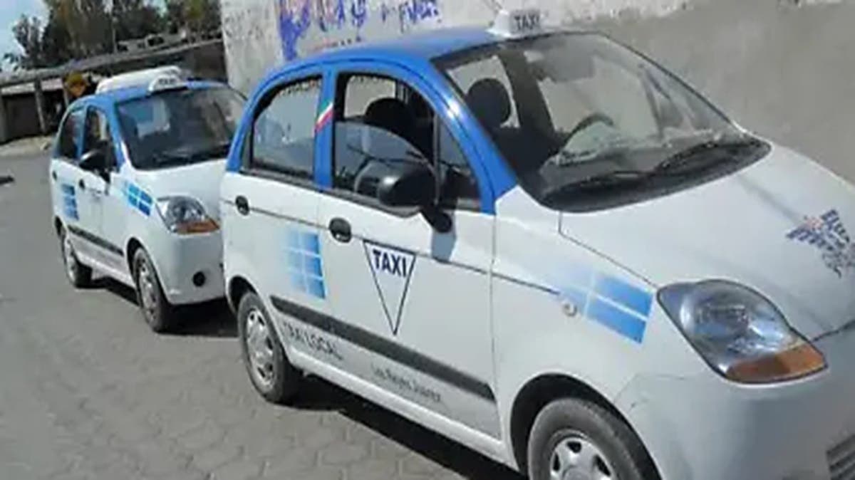 A punta de pistola le roban el taxi en Cuautlancingo; era su único sustento