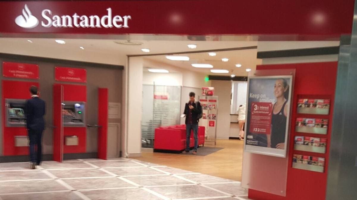 Asalto a sangre fría en Puebla: Cuentahabiente baleado tras retirar $11 mil del banco en la Vía Atlixcáyotl