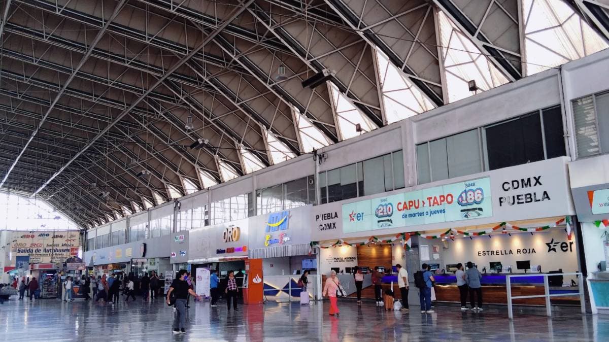 Tragedia en la CAPU: mujer de 86 años pierde la vida tras bajar del autobús en Puebla