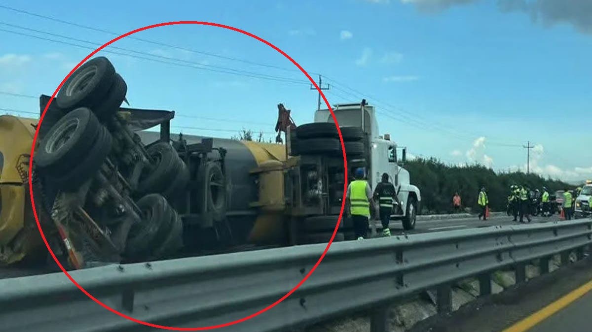 Pánico y caos en la Puebla-Orizaba: tráiler volcado y posible ataque armado detienen la autopista