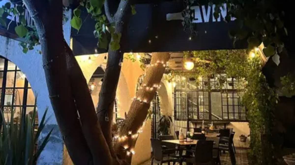 Terror en restaurante de Puebla: asaltan a comensales de IL VINO en La Noria a punta de pistola