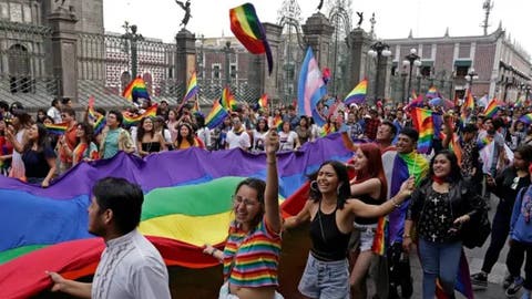Puebla Vibra con Orgullo: HOY Marcha del 5.º Festival Colores 2025 Inundará el Zócalo de Diversidad y Amor
