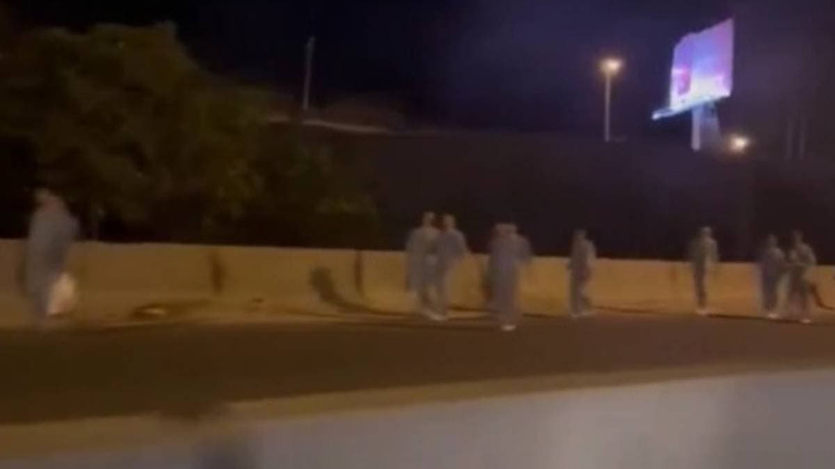 ¡Caos en Irán! Fuga masiva de prisioneros en cárcel de Teherán prende las alertas globales