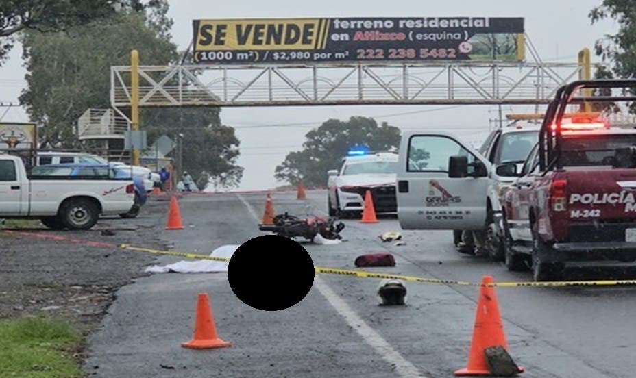Motociclista muere tras brutal choque en la carretera Puebla–Atlixco; vialidad fue cerrada