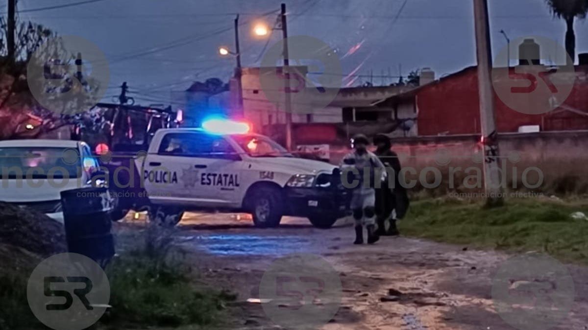 Le disparan seis veces a hombre en Xonacatepec mientras bebía en la calle