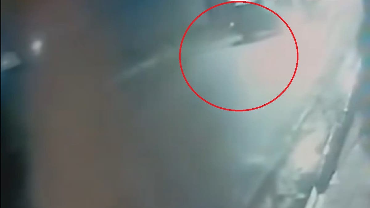 VIDEO: Conductor arrolla a dos menores en moto y se da a la fuga en Los Reyes de Juárez