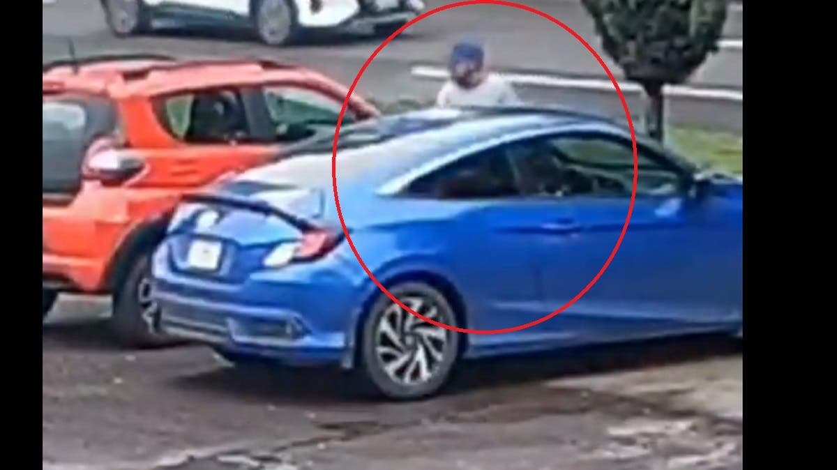 VIDEO Así se roba un coche en Puebla con descodificador y a plena luz del día