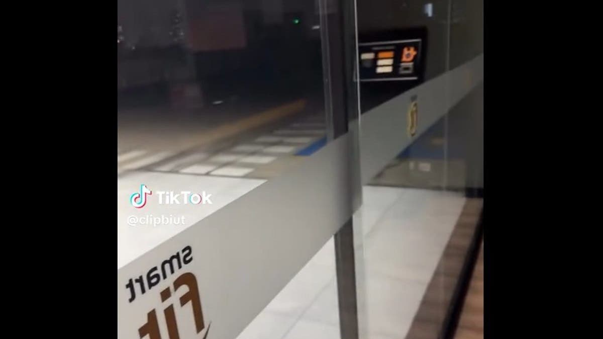 “Me dejaron encerrada en el gym”: joven queda atrapada de noche y nadie acude a ayudarla (VIDEO)