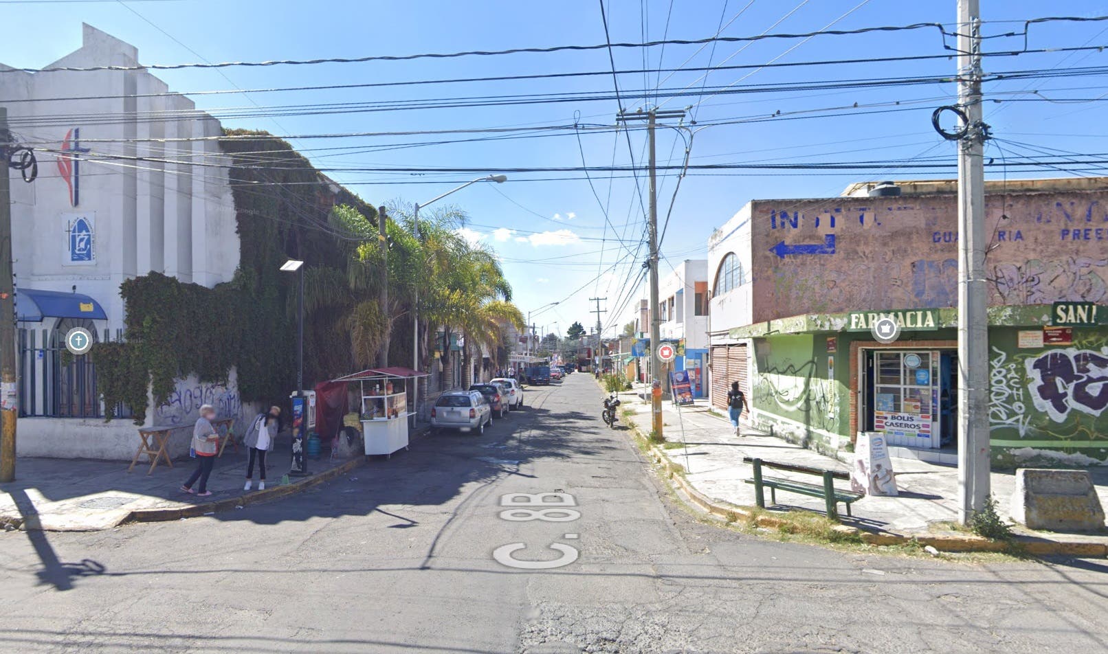 Balacera en micheladas de Bosques de San Sebastián: sicarios huyen por las azoteas tras herir a un hombre