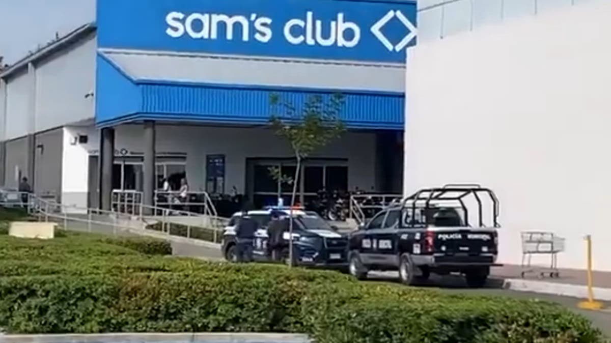 Comando armado IRRUMPE en Sam’s Club de Forjadores y roba al menos 20 celulares