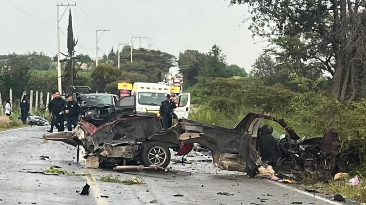 Tragedia en Paso de Cortés: choque entre camioneta y auto deja al menos 5 muertos