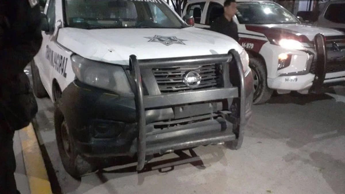 Usan patrulla como Uber para ir al depósito de cerveza en Puebla