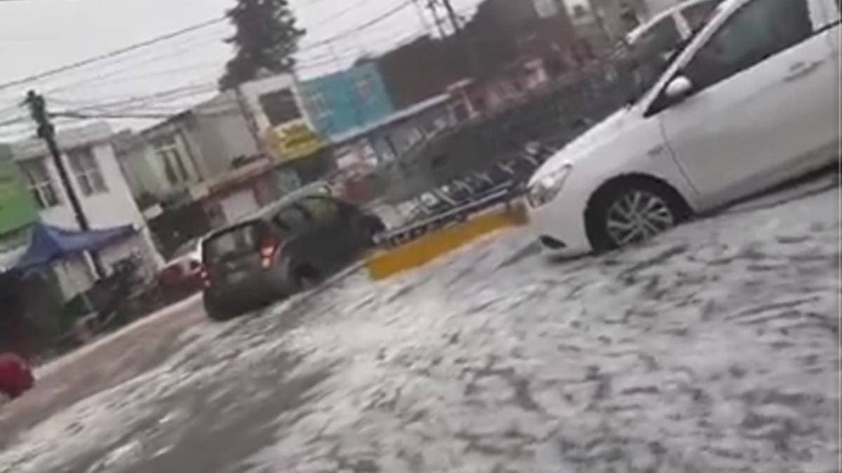 Inundaciones, granizo y caos vial en Puebla: colapsa junta auxiliar Romero Vargas tras intensa lluvia