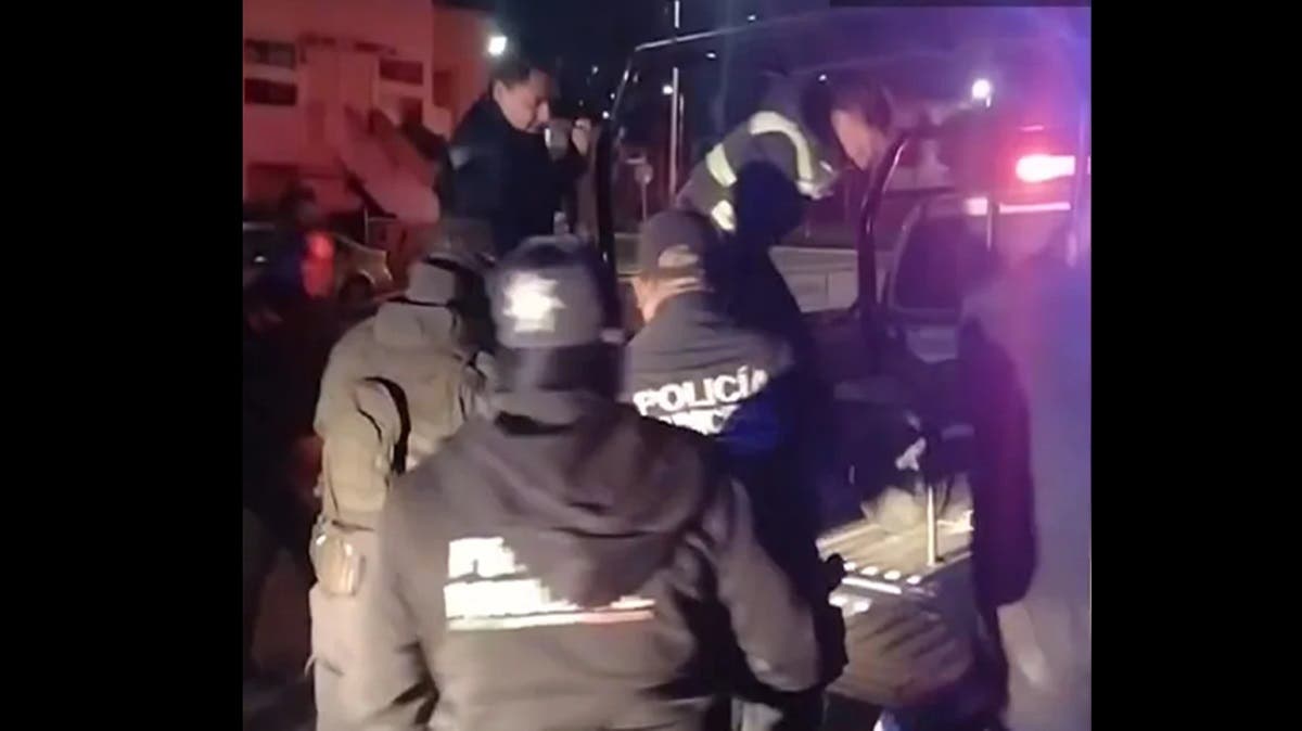 Casi lo linchan en Puebla: Policía rescata a presunto ladrón de furiosa turba