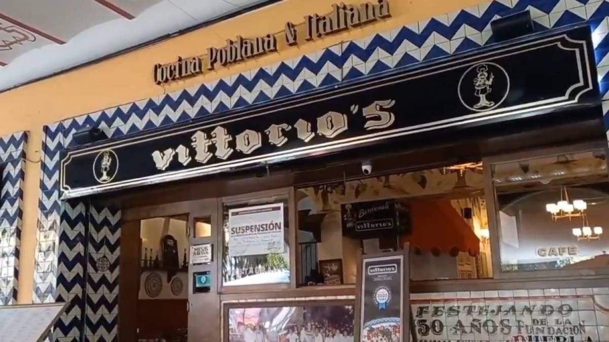 Cierran restaurantes icónicos en el Zócalo de Puebla; empresarios acusan arbitrariedades de Profeco