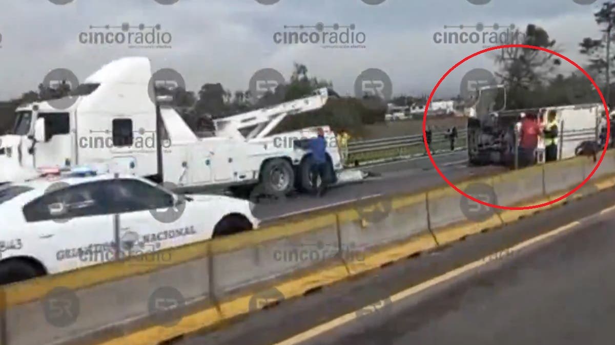 Otra vez caos en la México–Puebla: volcadura de torton paraliza el tráfico en el km 90 rumbo a la capital