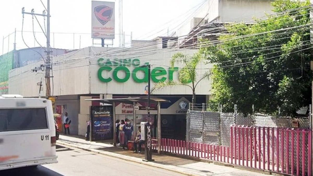 Se disfrazan de técnicos para asaltar casino Codere en Plaza Dorada; no logran abrir la caja fuerte pero roban al guardia