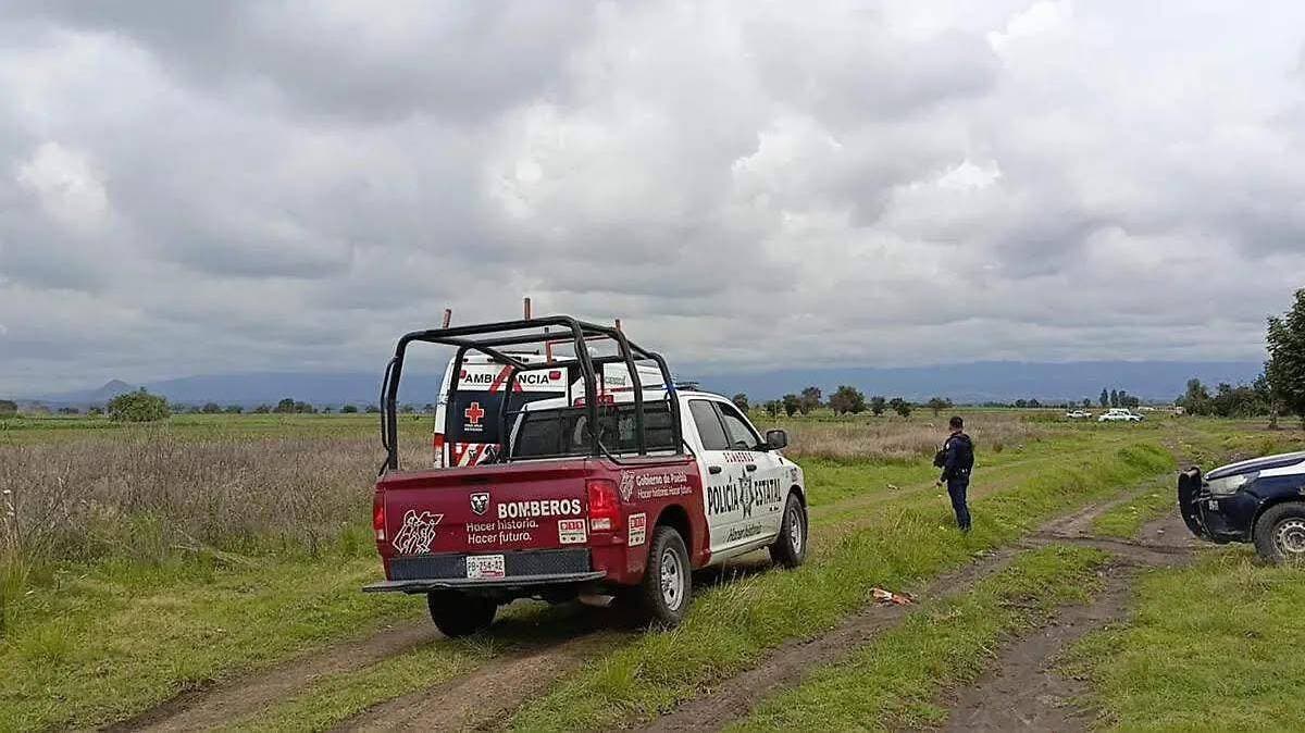 Hallan cuerpo con signos de violencia dentro de auto abandonado en Huejotzingo