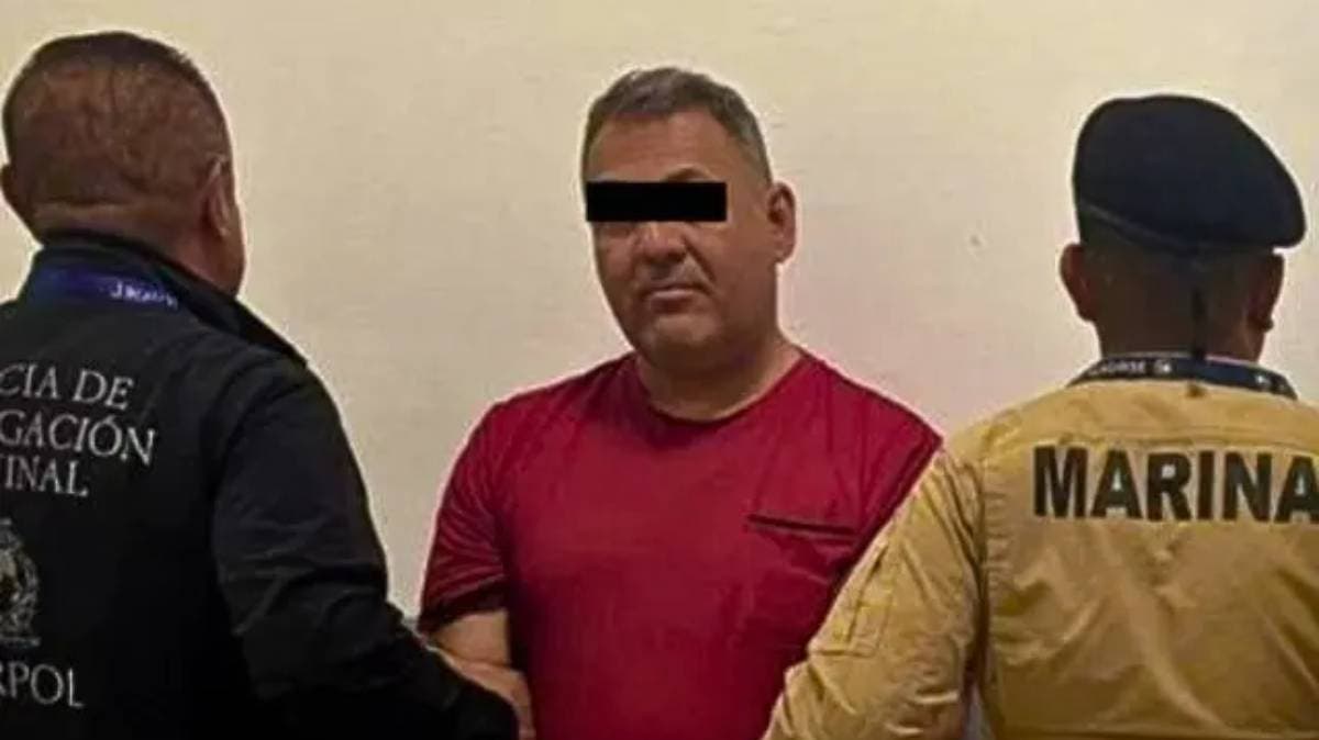 Con ayuda de Interpol capturan a exautoridad de Puebla en aeropuerto de CDMX