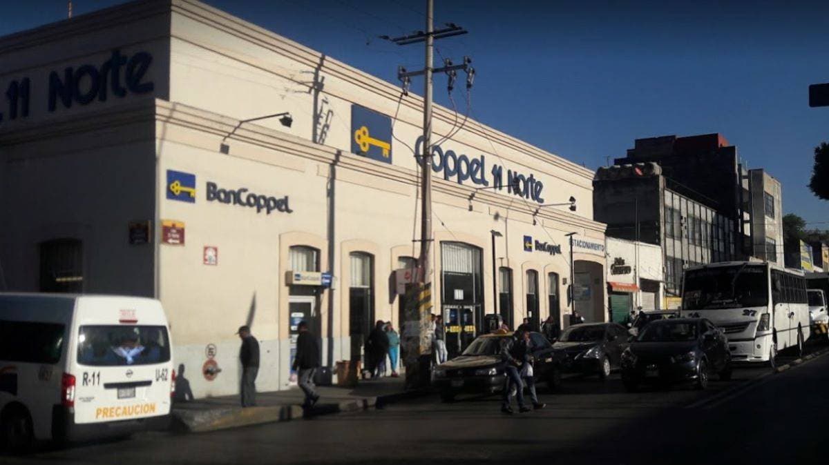 Violento robo a tienda Coppel en el Centro Histórico de Puebla: ladrones armados se llevan celulares y siembran el pánico