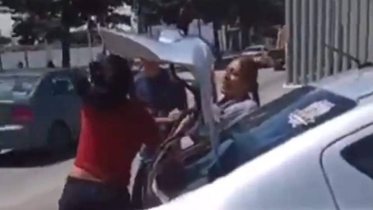 Discuten por un cadáver: trabajadoras de funerarias se agarran a golpes frente al Semefo de Agua Santa