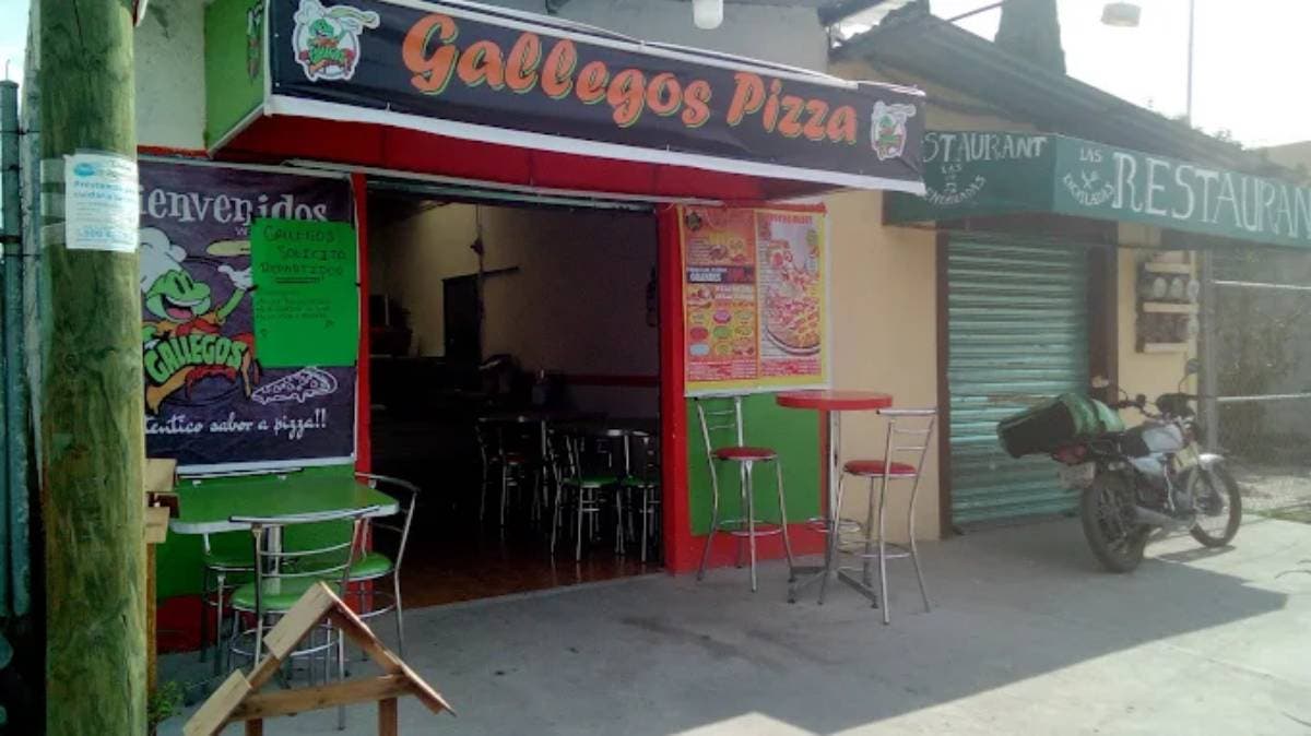 Violento asalto en pizzería al sur de Puebla deja caos y pánico entre comensales