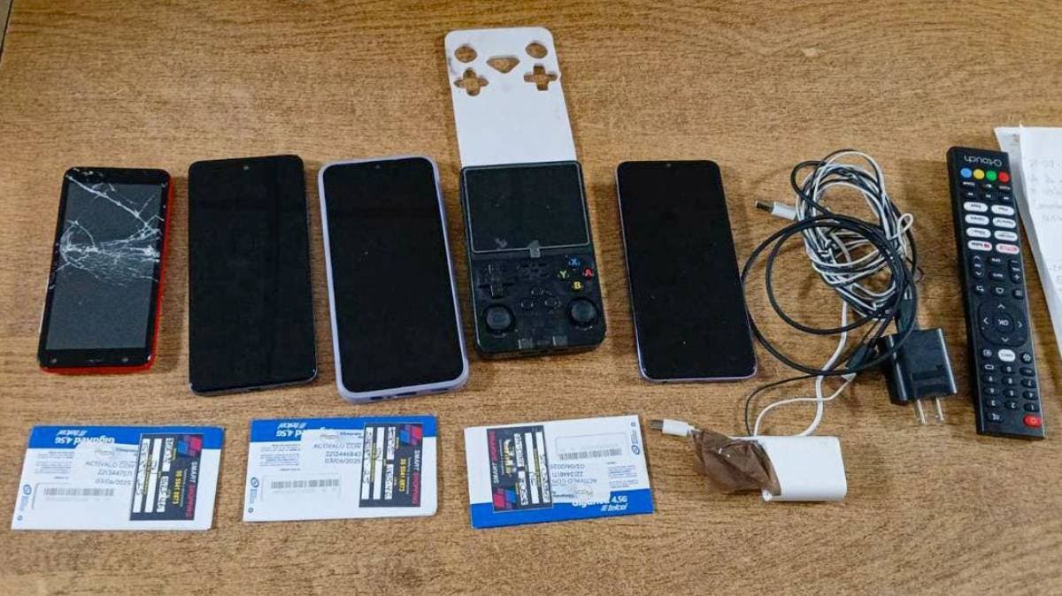 Supervisan penales de Puebla y Tepexi: decomisan celulares, armas hechizas y hasta videojuegos