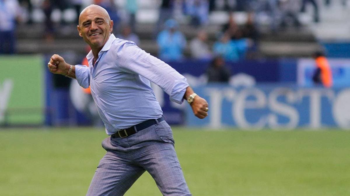 “No se corten las uñas para aferrarse a sus sueños”: Chelís inspira a jóvenes en arranque de la Universidad del Deporte Puebla