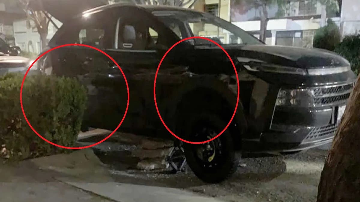 Le dejaron solo el cascarón: le roban llantas y retrovisores en plena calle de San Manuel