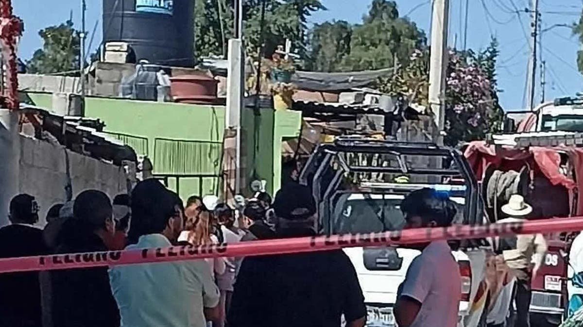 Padre e hijitas mueren calcinados en incendio de su casa en Puebla