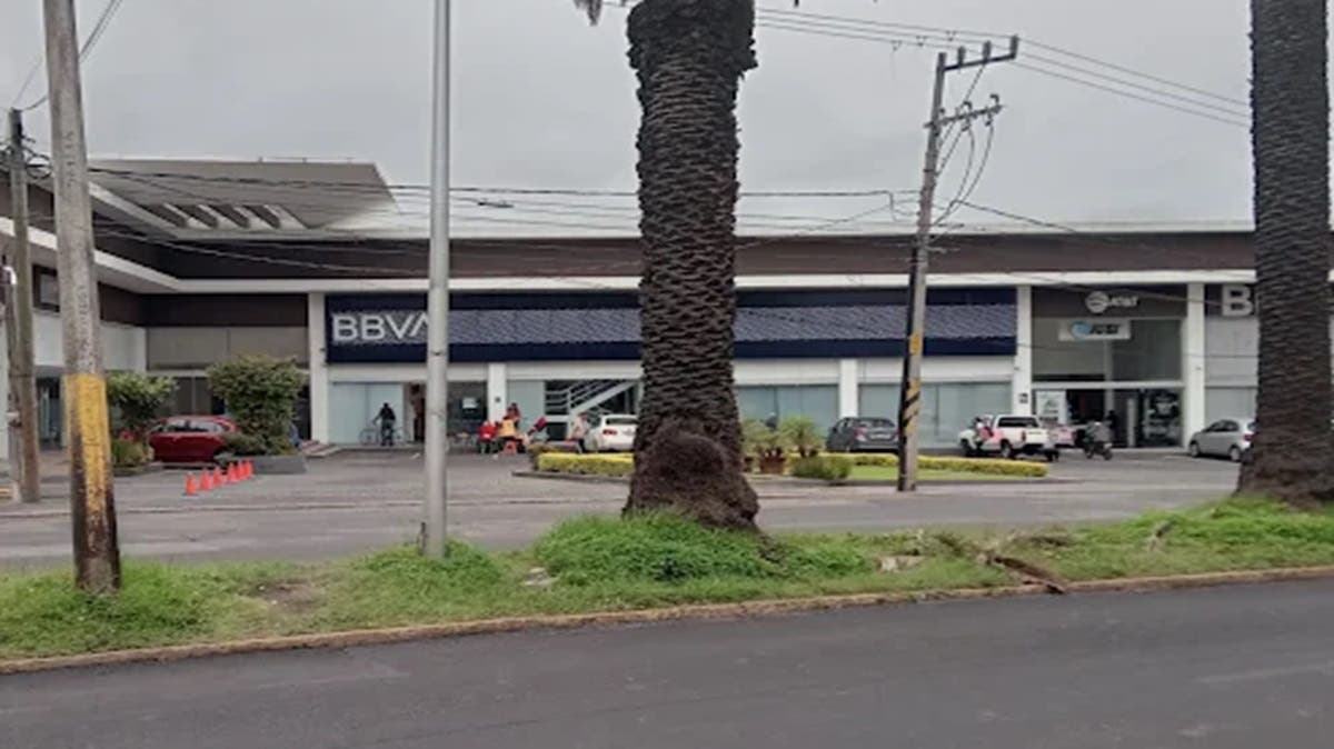 Asalto en BBVA de La Paz: ladrón solitario se lleva 300 mil pesos y escapa como si nada