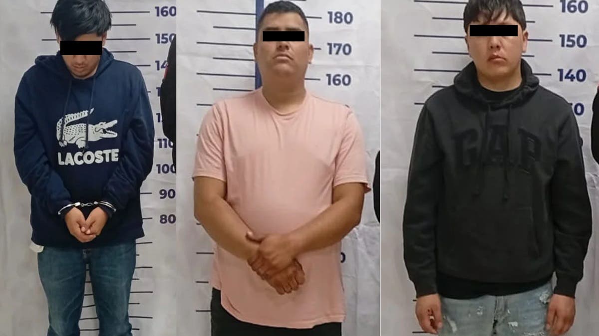 Caen en Puebla comandante policíaco y su banda: los atraparon robando camioneta en plena calle