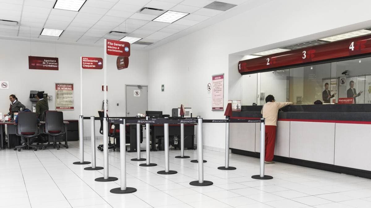 Asaltan a cuentahabiente en pleno Circuito Juan Pablo II: se llevan nómina de empresa