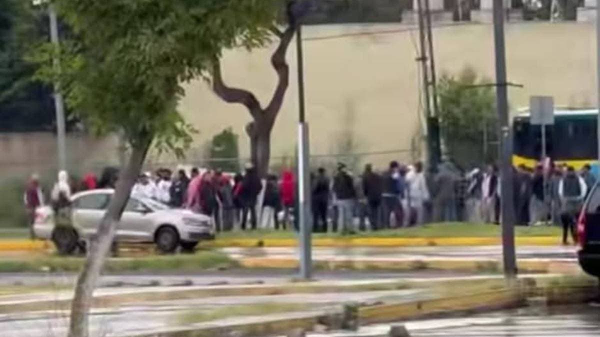 Partido Puebla vs San Luis sigue pese a balacera mortal entre comerciantes