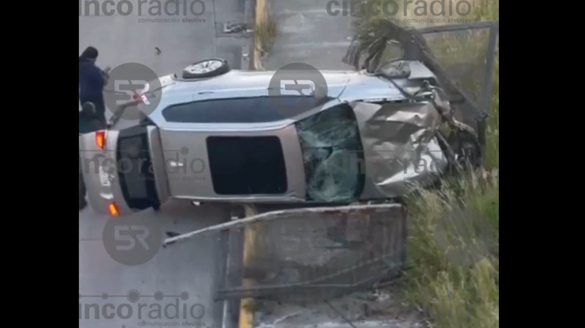 Otra vez caos en la Atlixcáyotl: volcadura deja heridos y tráfico intenso en Puebla