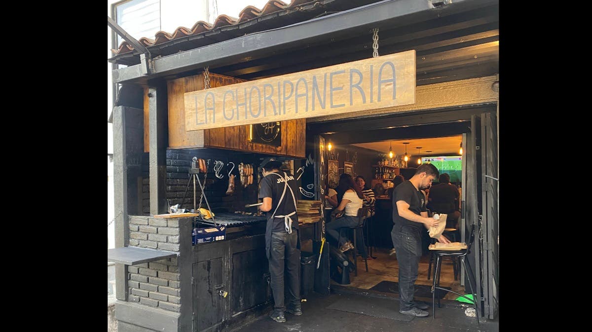 Violento asalto en choripanería de La Paz: clientes y empleados fueron despojados