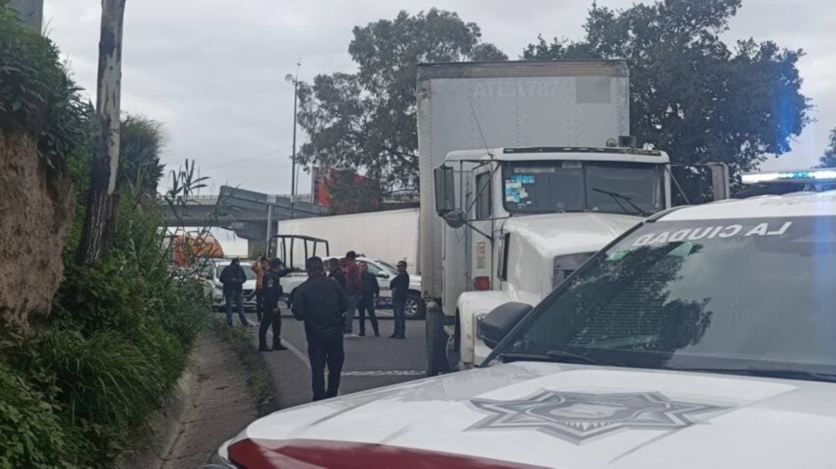 Recuperan tráiler con mariscos robados en bodega clandestina entre Puebla y Tlaxcala