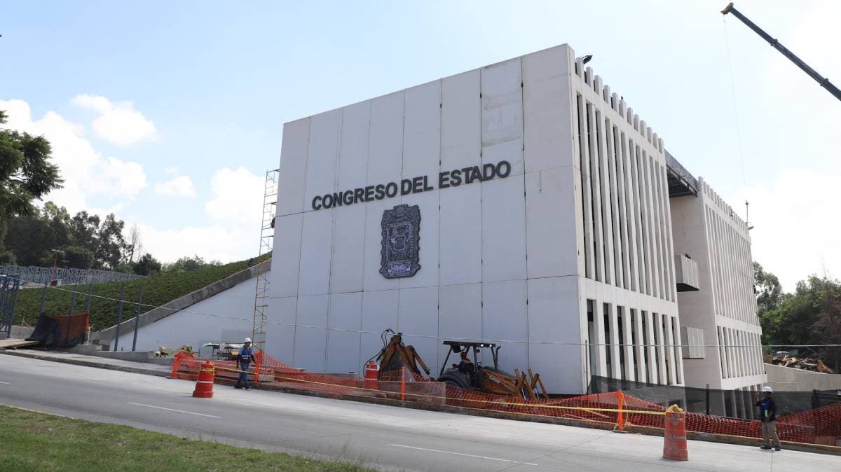 Diputados de Puebla defienden los 200 mil pesos para sus informes: “es lo justo”