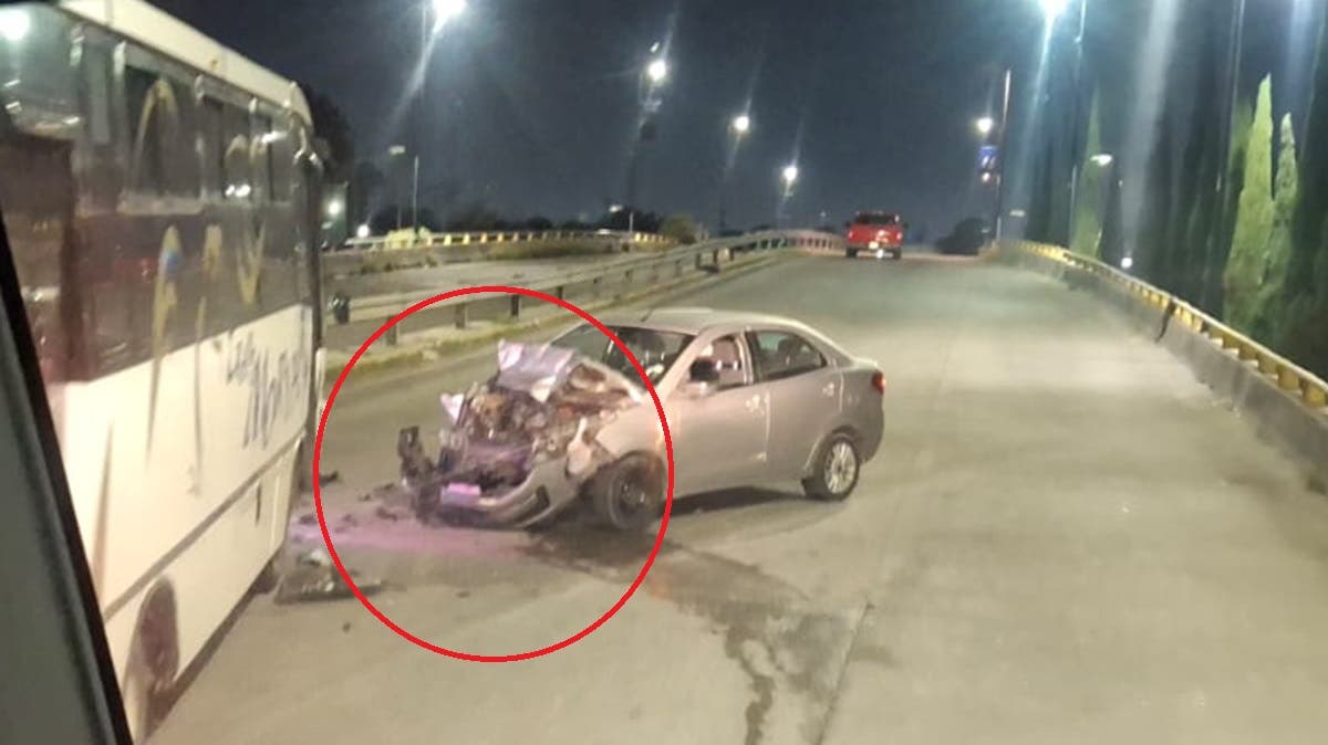 Conductor ebrio choca de frente contra camión en el Bulevar 18 de Noviembre