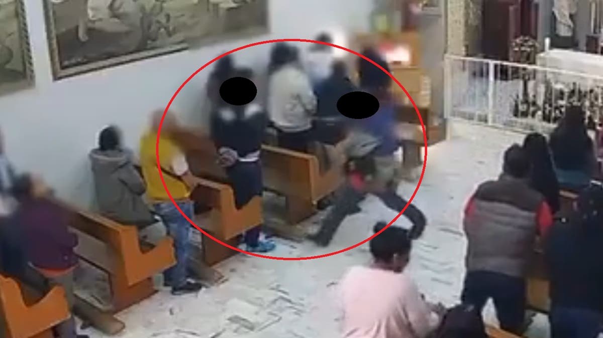 VIDEO Ni la iglesia fue refugio: Apuñalan a hombre en plena misa