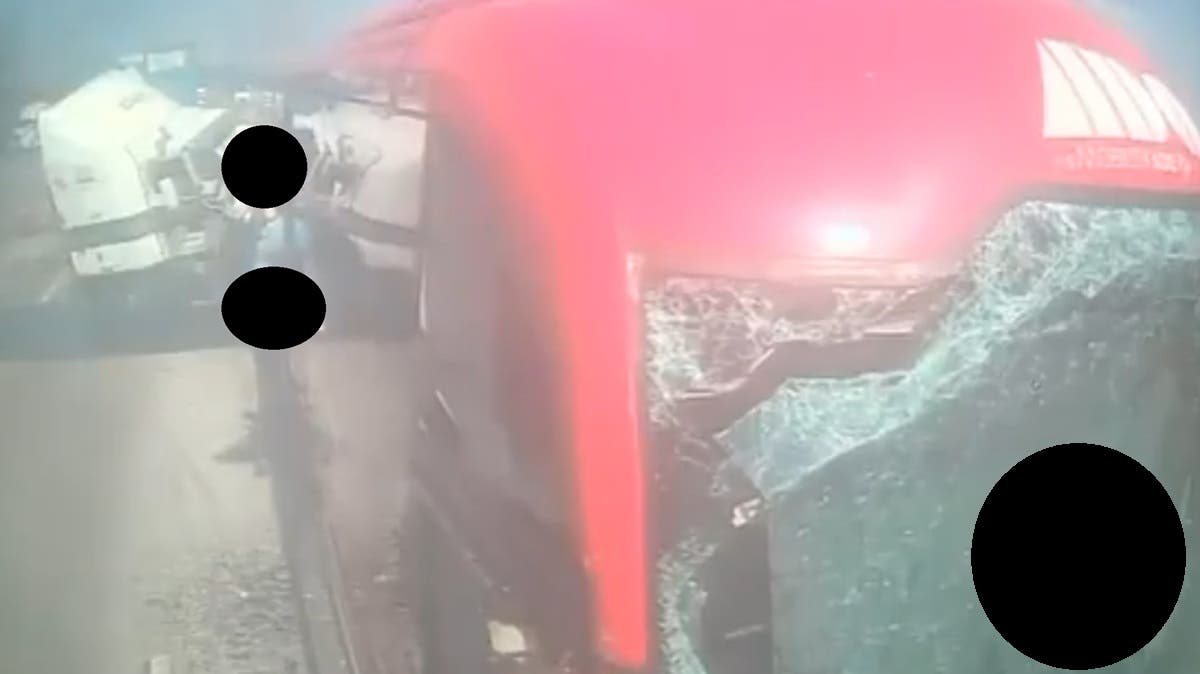 Tragedia en la autopista Veracruz–Córdoba: tráiler embiste a autobús ADO y lo reduce a cenizas