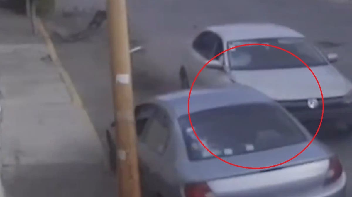 VIDEO ¡Caos en la Calzada Zavaleta! Conductor ebrio provoca choque múltiple y casi lo linchan.