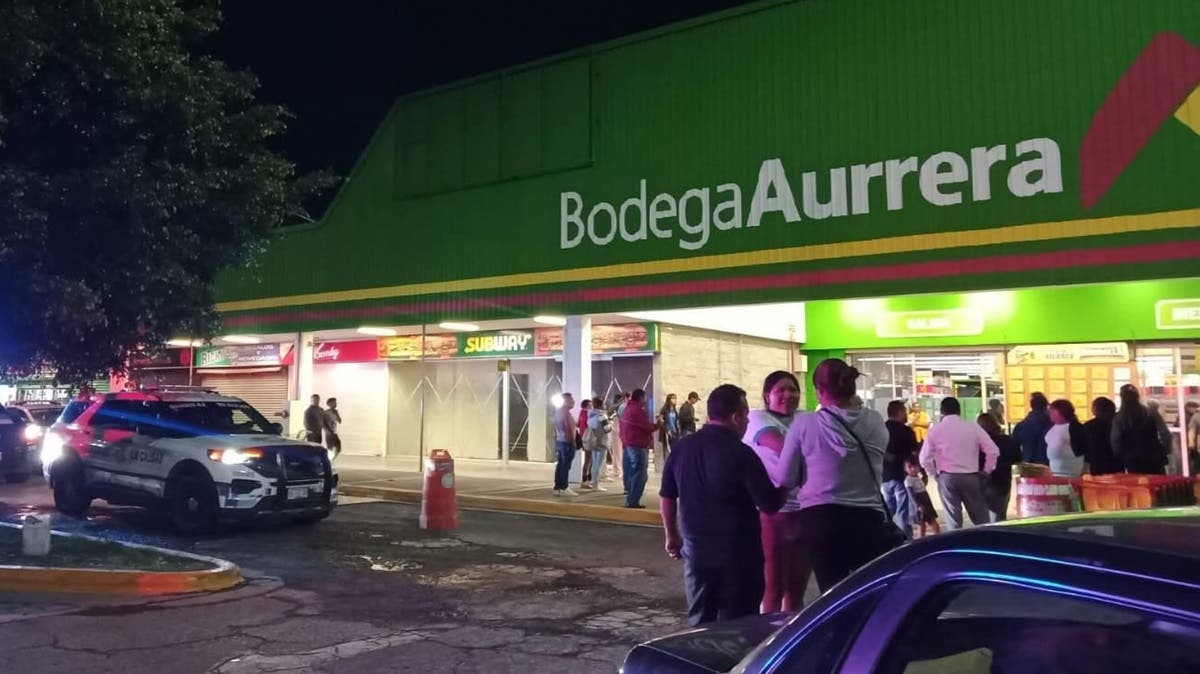 Última Hora: Otra vez, comando armado saquea el Aurrerá de Xilotzingo en Puebla