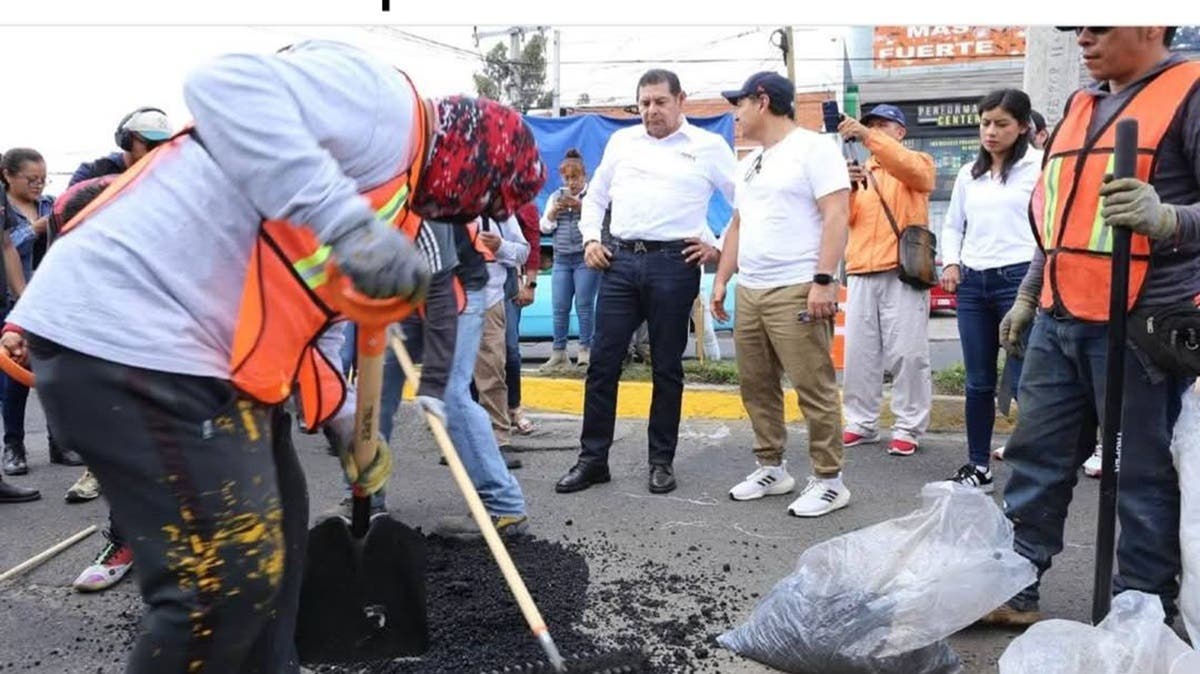 Gobierno de Puebla culpa a administraciones pasadas por baches; reta a exalcaldes: “Digan cuántas calles pavimentaron”