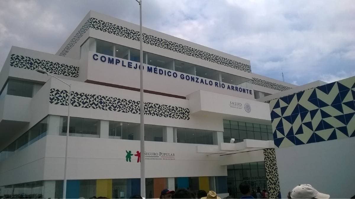 Muere joven embarazada en hospital de Puebla; urgencias ignoró signos vitales críticos