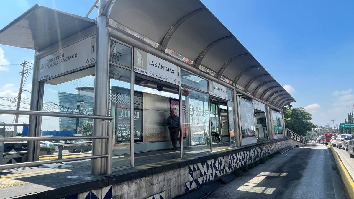 Multas por invadir el carril del RUTA en Puebla subirían hasta 11 mil pesos