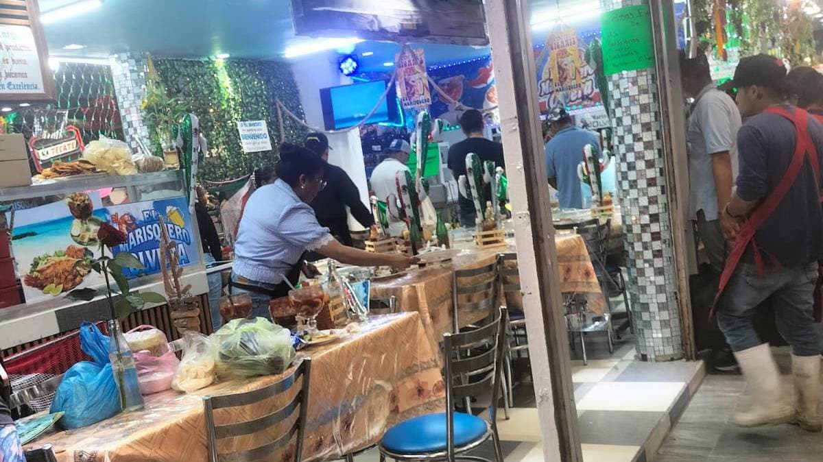 Tragedia en San Martín Texmelucan: joven se atraganta y pierde la vida dentro de una marisquería del mercado Domingo Arenas