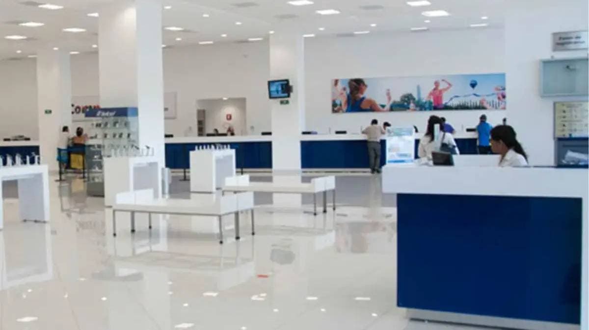 Asalto en Telcel de Miahuatlán: pareja roba 32 celulares valuados en más de 80 mil pesos