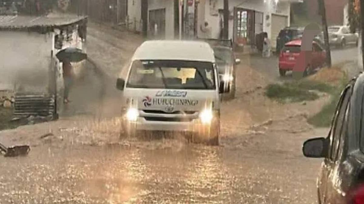 VIDEO Deslave arrasa con viviendas en Huauchinango: hay daños, apagones y posible saldo de heridos